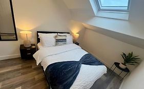 New 2 Bed Preston City Centre Flat - Sleeps 4