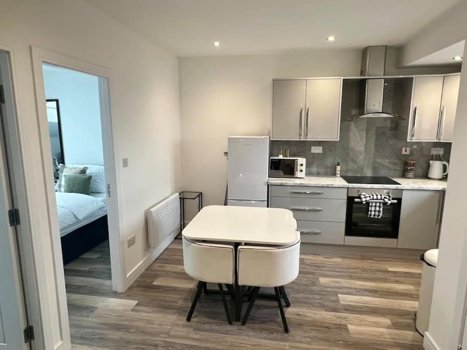 New 2 Bed Preston City Centre Flat - Sleeps 4 Exterior photo